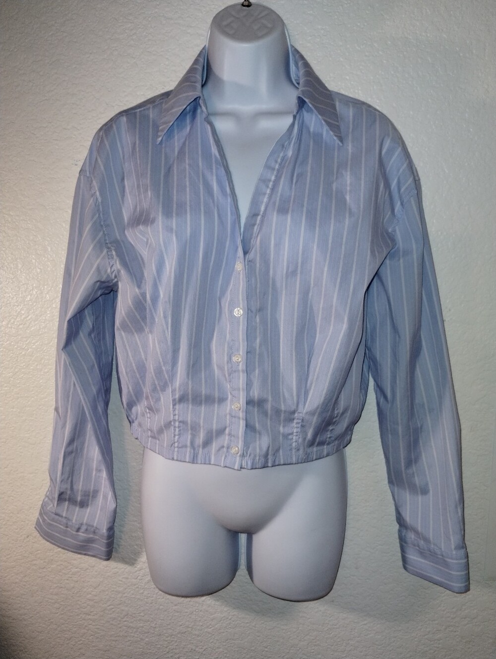 Aster The Label Shirt Light Blue Stripe L/S Button Up V-neck Collar sz Medium